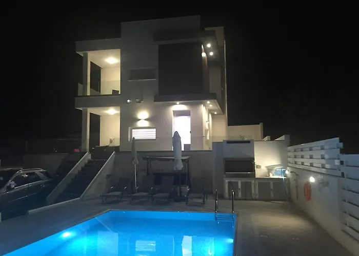 Vila Spathele Paralimni
