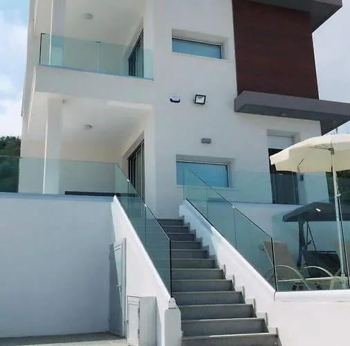 Vila Spathele Paralimni