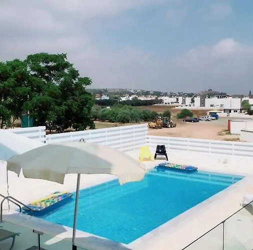 Spathele * Paralimni